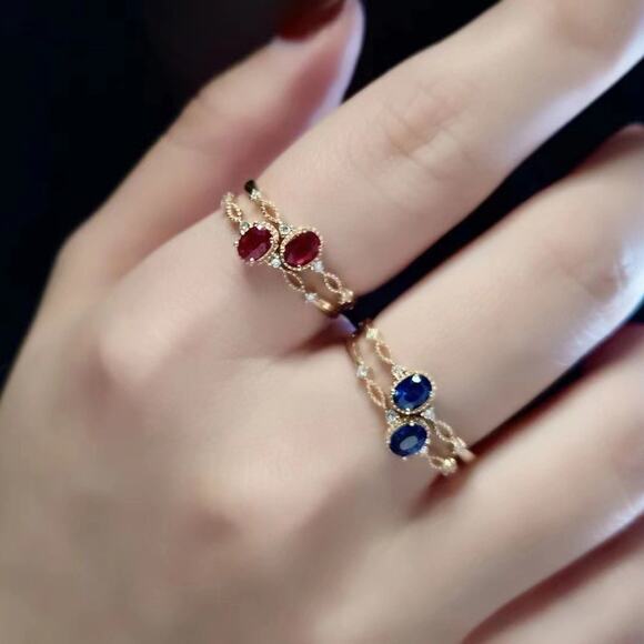 Red oval vintage style RING - Gold - CZs - size 7 - Picture 3 of 3